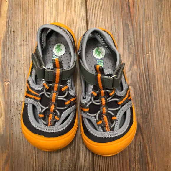 Newts toddlers water shoes SZ 7/8 - Picture 1 of 5